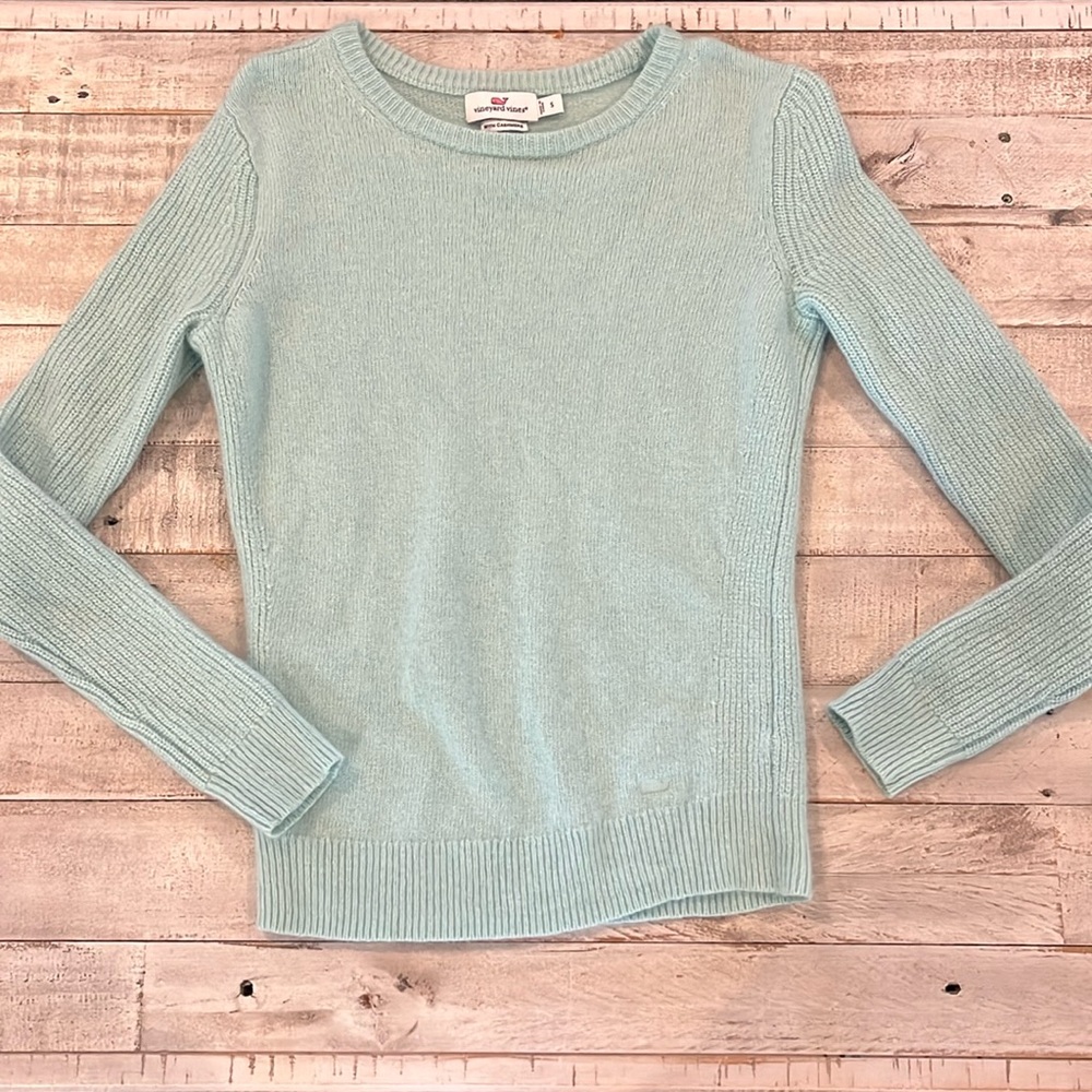 Vineyard Vines sweater